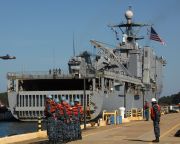 Az amerikai haditengerészet a partraszállásra készül a Perzsa-öbölben