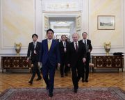Putyin: Moszkva érdekelt az orosz-japán békeszerződés aláírásában