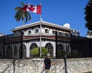 Kanada felére csökkenti kubai nagykövetségének személyzetét