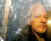 Betegsége miatt nem vett részt a bírósági meghallgatáson a WikiLeaks alapítója