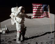 Csaknem 50 év után nyitottak fel a NASA kutatói egy Holdról származó mintát