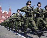 Putyin: 70 százalékra kell növelni a modern fegyverzetek arányát