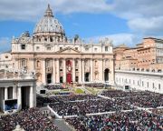 A Vatikán a péterfilléreket a költségvetési hiánya betömésére használja fel