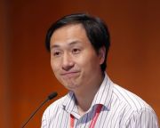 Génmanipuláció miatt elítéltek egy kínai tudóst