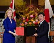 Szabadkereskedelmi megállapodást írt alá Nagy-Britannia és Japán