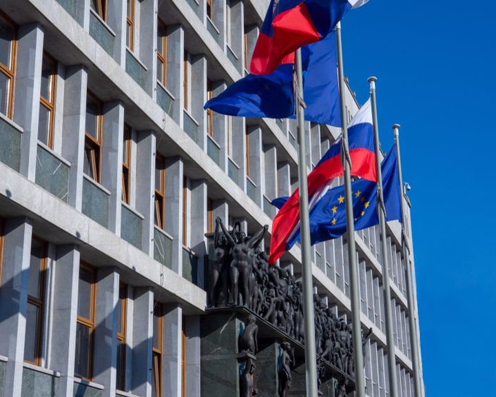 A szlovén parlament elfogadta a frankhitelesek kárpótlásáról szóló törvényt