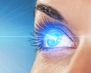 Visszaadná a vakok látását egy napelemes implantátum