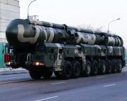 Moszkva bővíti a nukleáris arzenált az amerikai rakétarendszer miatt