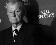 Brzezinski: Moszkva menekül a valódi problémák elől