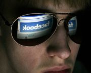 Negyedmillió hamis magyar Facebook profil van