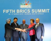 Oroszország a BRICS bankjának megalapítása mellett