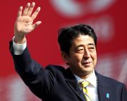 Átfogó reformprogramot hirdetett a japán kormányfő