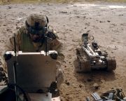 Több robotot, kevesebb katonát akar a Pentagon