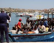 Elfogyott Olaszország pénze az illegális bevándorlók elhelyezésére