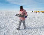 Életképes ökoszisztémát találtak az Antarktisz jege alatt