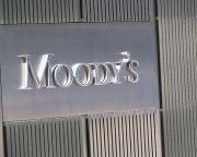 Tizenhat orosz bankot jelölt leminősítésre a Moody's