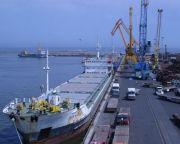 India felújítja iráni kikötőjét