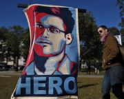 Nyugati kémeket kellett kimenteni Snowden kiszivárogtatásai miatt