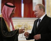 Olaj, atom, fegyver: mit akarnak egymástól az oroszok és az arabok?