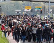 Horvátország lett a főkolompos a balkáni menekültkáoszban