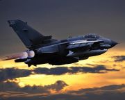Olajlétesítményre mértek légicsapást a brit harci gépek Szíriában