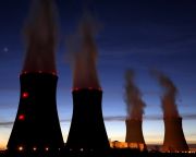 A francia kormány tíz évvel meghosszabbítja az atomerőművek üzemidejét