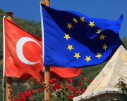 Törökország újabb fenyegetéssel akar vízummentességhez jutni