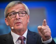 Juncker: Megkaphatják a vízummentességet a törökök