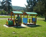 Új játszótér a komlói KRESZ-parkban