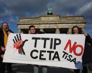 A német alkotmánybíróság feltételeket szabott a CETA aláírásához