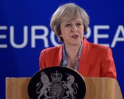 Theresa May : Az EU-ból kilépés a britek érdekeit szolgálja