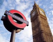 A jegyautomaták elveszik a londoni metró dolgozóinak munkáját, ezért sztrájkolnak
