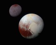 A holdja védi a Pluto légkörét a napszéltől