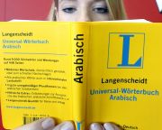 Kötelező arab nyelvoktatás: egyre sikeresebben integrálódnak a németek