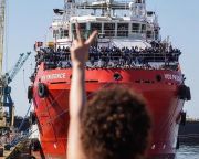 Olasz kormány: az NGO-mentőhajók vigyék a migránsokat Triesztbe