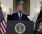 Trump nem írta alá az iráni atompaktumot