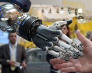 Jönnek a robotok: öt éven belül 3-4 millió munkahely szűnhet meg Németországban