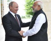 Putyin az orosz-indiai katonai együttműködést méltatta Modinak