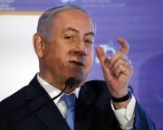 Netanjahu: Izrael a síita milíciák elleni légicsapásokkal a térség biztonságát erősíti