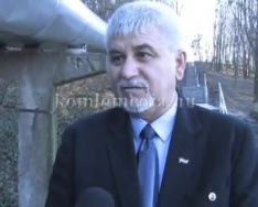 Átadásra került a felújított kökönyösi lépcsősor (Polics József, Molnár Zoltánné)