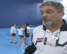 Új burkolatot kapott az iskola csarnoka (Huszár Zoltán)