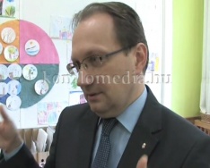 Támogatást kapott a Szent Bernadett óvoda (Schalpha Anett, Dr. Hoppál Péter, Polics József
