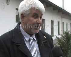 Felújítás alatt áll a komlói hajléktalanszálló épülete (Polics József)