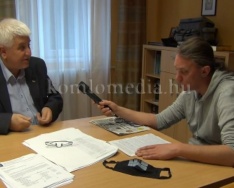 A testületi döntéseket ismerteti a polgármester (Polics József)